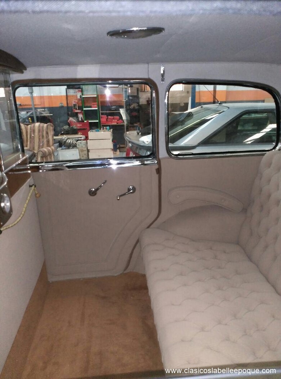 Interior Citroen Rosalia Vehiculo Clasico Bodas (5)